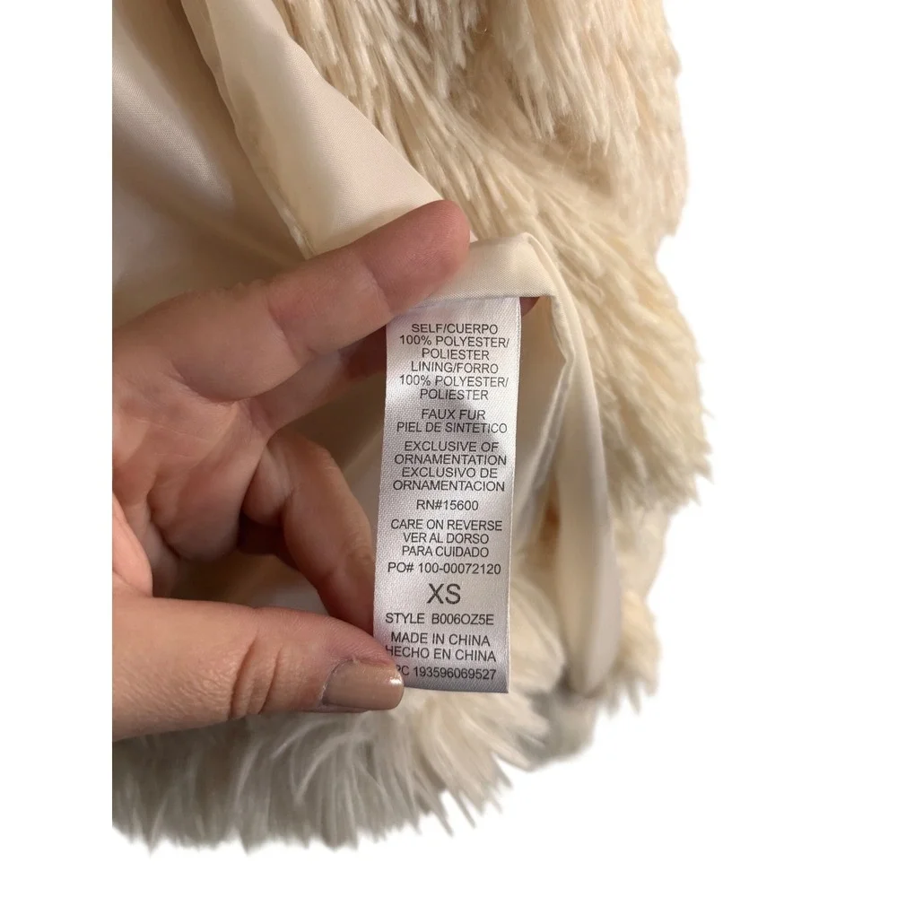 DEMOCRACY‎ Womens Cream Fuzzy Faux Fur Sleeveless Vest Jacket XS - Picture 5 of 6